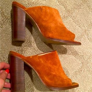 Open toe mule in a burnt orange